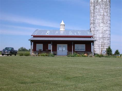 Small Shouse with a Silo - Walters Buildings