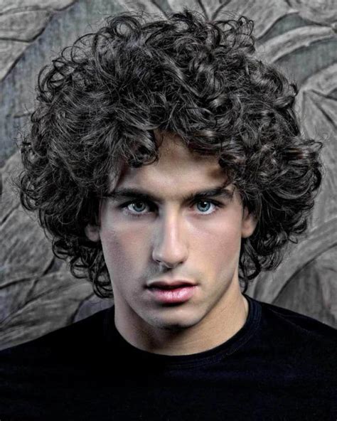 The 45 Best Curly Hairstyles for Men | Improb | Men's curly hairstyles, Curly hair model, Curly ...