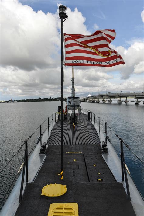 USS Bowfin at Pearl Harbor, Oahu, Hawaii 17673287 Stock Photo at Vecteezy