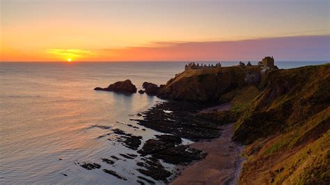 Dunnottar Castle Sunrise : r/Scotland