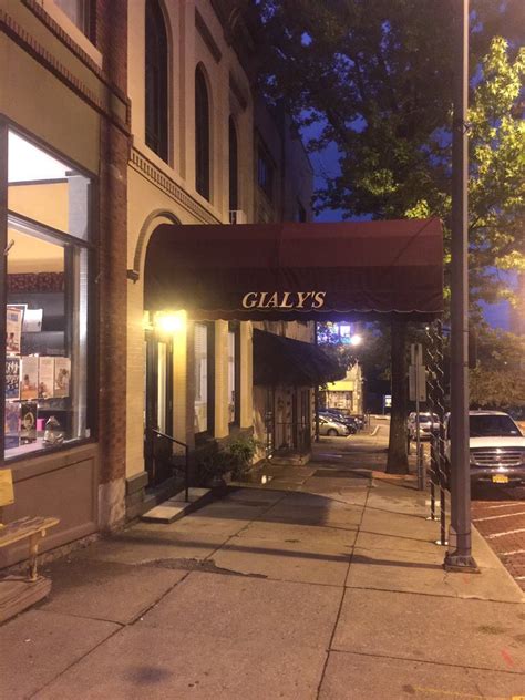 Gialys Italian Steakhouse - 10 Photos & 15 Reviews - Italian - 210 Pine ...