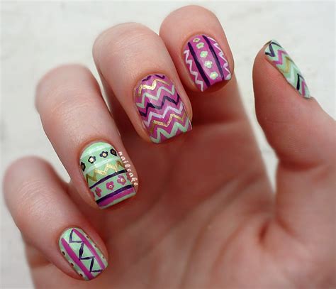 Nail Cake: Zig Zags/Floral Tribal Mish Mash