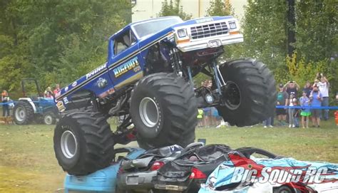 Video – JConcepts Bigfoot 15 Car Crush « Big Squid RC – RC Car and ...