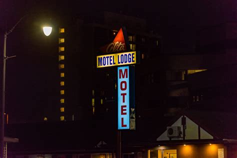 Motel Signs | Dave Koch Photography