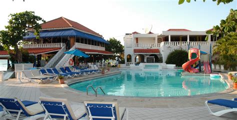 Franklyn D. Resort | All-inclusive Family Vacations - MiniTime