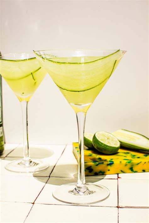 Best Cucumber Martini Recipe - College Housewife