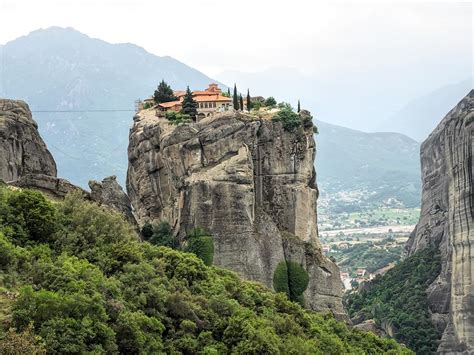 About Meteora Monasteries - hopin.gr