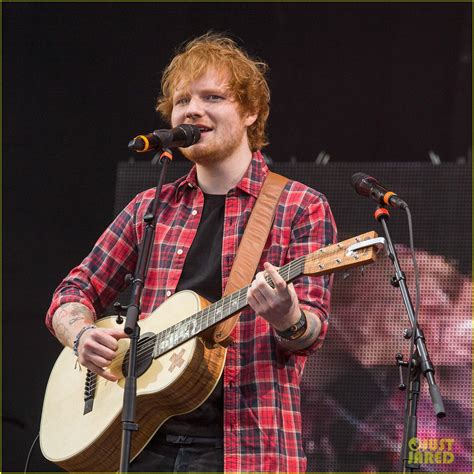 Ed Sheeran Sings it Out at V Festival!: Photo 3177598 | Ed Sheeran ...