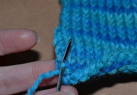 How to Seam Stockinette Stitch With the Mattress Stitch