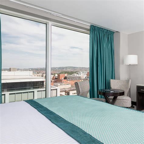 Deluxe Double Rooms | Luxury Hotel Belfast City | Grand Central Hotel