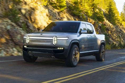 Электрический пикап Rivian R1T: до 640 км на одной зарядке — Авторевю