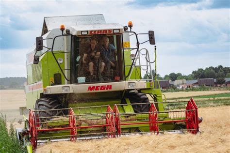 Combine Harvester, Farm Tool, Farmer Free Stock Photo - Public Domain Pictures