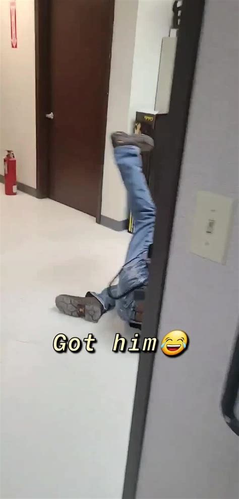 Guy Pranks Coworker by Blowing Air Horn as he Passes by | Jukin Licensing