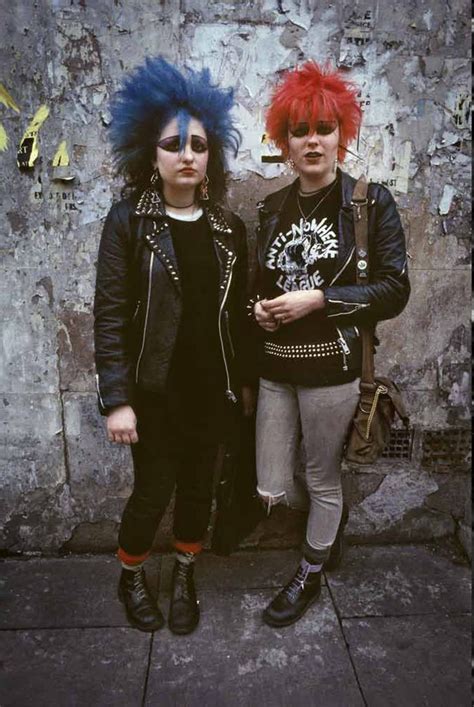 Portraits of the London Punk Movement of the 1970s and ’80s | Punk rock girls, Punk movement ...