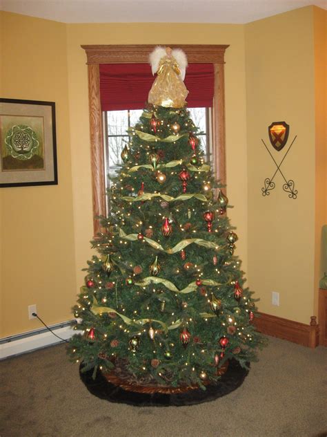 Traditional Christmas Tree in our Fine Irish Suite | Traditional ...