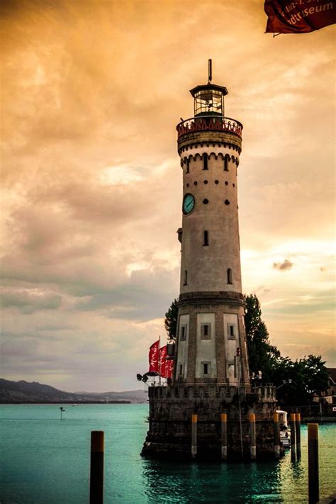 Lighthouse Lindau | Beautiful lighthouse, Lighthouse photos, Lighthouse ...