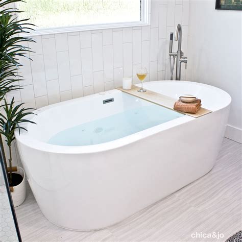 Choosing a Modern Freestanding Jetted Tub | Chica and Jo