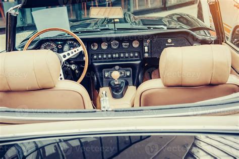 Luxury car interior. Beautiful retro style transport exhibition 6782211 ...