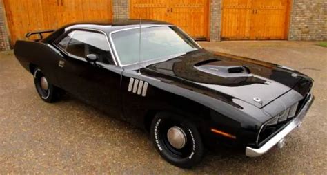 MEAN BLACK 1971 HEMI CUDA 4-SPEED | PLYMOUTH CARS | HOT CARS