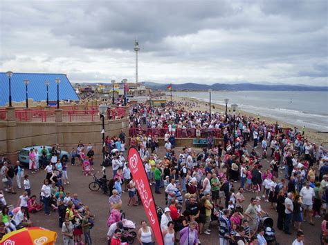 Rhyl seafront Photo | UK Beach Guide