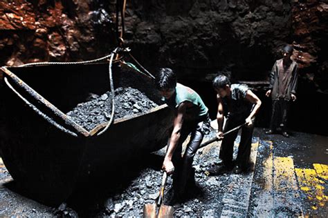 Young Miners in India - CSMonitor.com