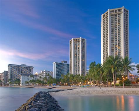 ハイアットリージェンシー・ワイキキのクリスマス毎年恒例のライティングセレモニー開催！"Hyatt Regency Waikiki holds Christmas Lighting ...