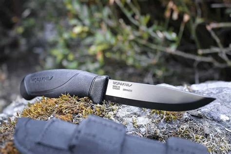 Survive, Contrive, Create: The 14 Best Bushcraft Knives