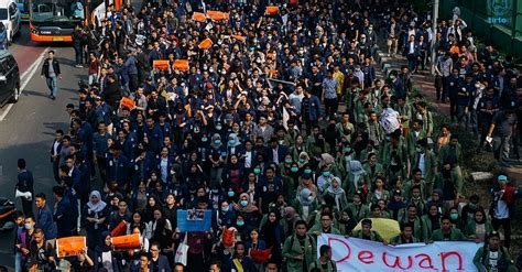 Demo Mahasiswa Palembang, Jakarta Hari Ini: Apa RUU yang Ditolak?