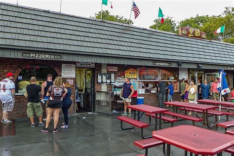 L & B Spumoni Gardens Owner Louis Barbati Fatally Shot Outside Dyker Heights Home - Eater NY