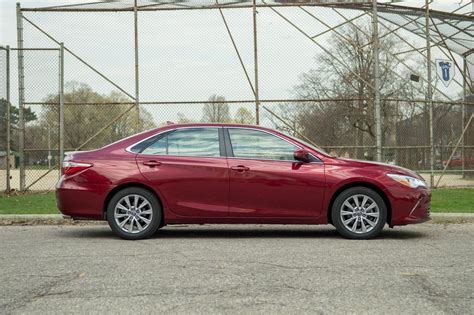 2016 Toyota Camry XLE V6: The best at being average (pictures) - CNET