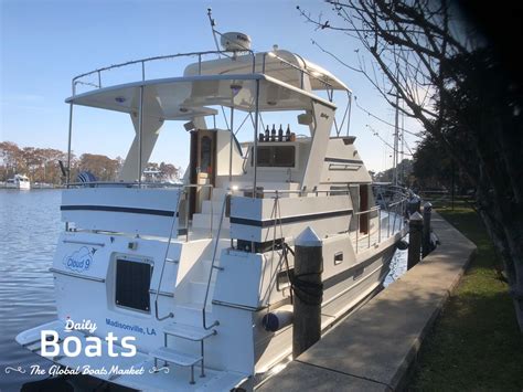 Aft cabin boats Heritage East 36 with fly bridge for sale - Daily Boats