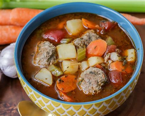 Albondigas {Grandma's Famous Soup!} +VIDEO | Lil' Luna