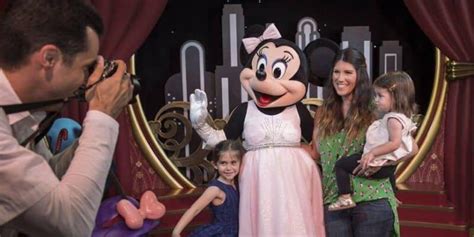 New Mickey and Minnie meet and greet debuting May 8 at Disney's ...