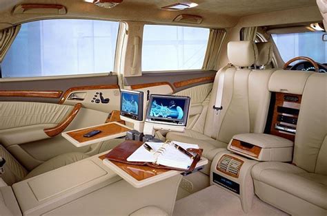 2000 Mercedes-Benz S 600 Pullman Image. Photo 1 of 2