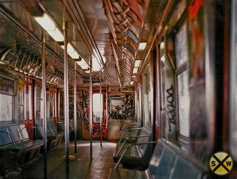 Amazing photos from NYC Subways in the 70's and 80's, how much things have changed. | Nyc subway ...