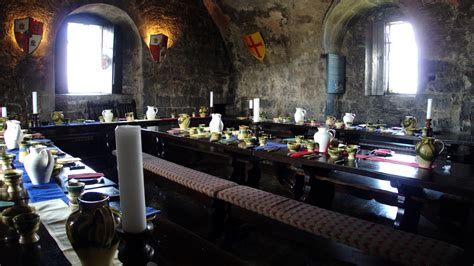 Medieval banquet at Dunguaire Castle • Go-to-Ireland.com