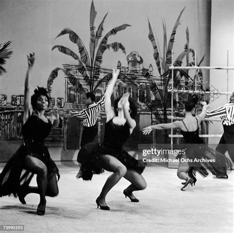 Ed Sullivan Show Dancers Photos and Premium High Res Pictures - Getty ...