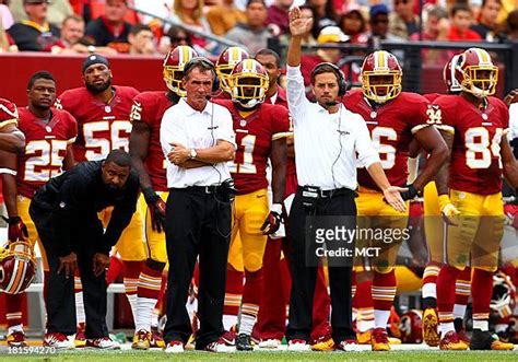 Kyle Shanahan Coach Photos and Premium High Res Pictures - Getty Images