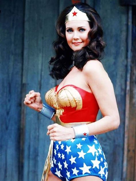 Pin on Estrela - Linda Carter - Diana Prince - Mulher Maravilha