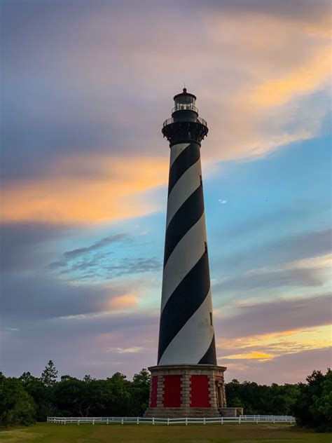 5 BEAUTIFUL Outer Banks Lighthouses To See