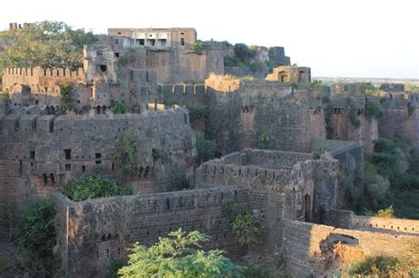 10 Most Popular Forts in Karnataka - Tusk Travel