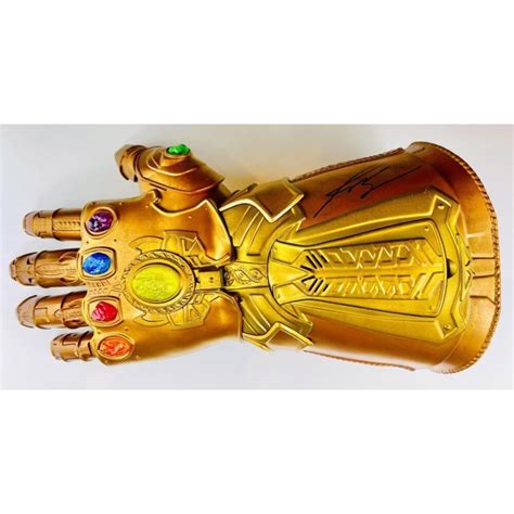 Josh Brolin Infinity Gauntlet