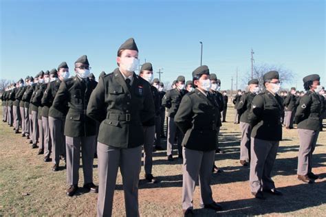 First basic training class graduates wearing Army Green Service Uniform | Article | The United ...