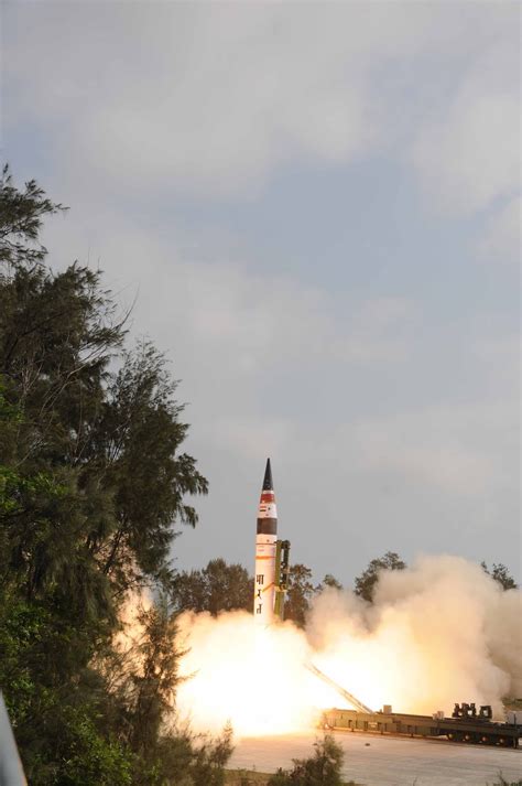 India Tests >5,500-km Range Agni-V Ballistic Missile - Livefist