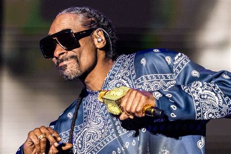 10 Best Snoop Dogg Songs of All Time - Singersroom.com