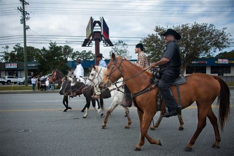 DVIDS - Images - 2023 Veterans Day Parade in Jacksonville [Image 21 of 21]