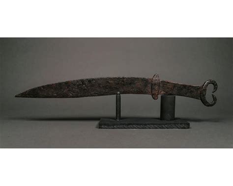 SCYTHIAN IRON CURVED ACINACES DAGGER