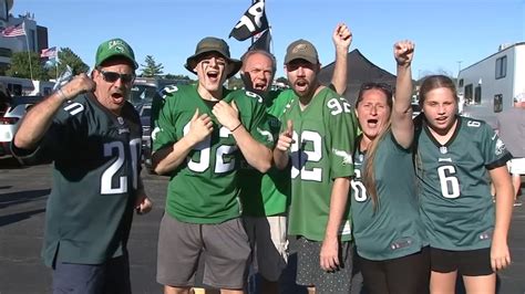 NFL WEEK 2: Philadelphia Eagles fans allowed to tailgate for first time ...