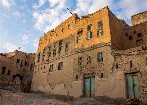 Fortresses and Mountain Villages in Oman's Interior