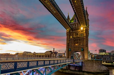 The 19 Best Places to See Sunrise in London (& Sunrise Times)